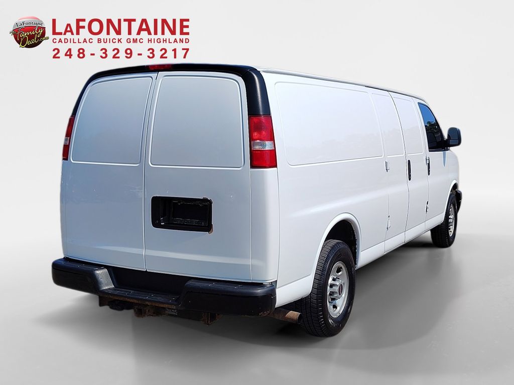 2017 GMC Savana 2500 Work Van 7