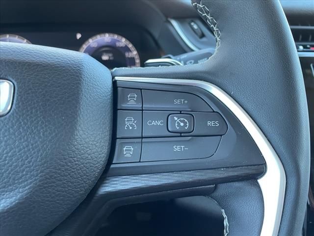 2023 Baltic Gray Metallic Clearcoat Jeep Grand Cherokee L Laredo 4X4 SUV