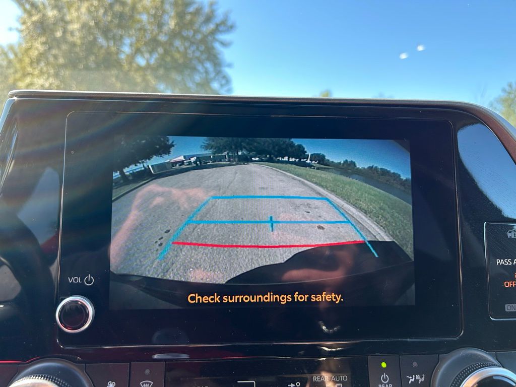 Thumbnail: 2023 Toyota Highlander - 26