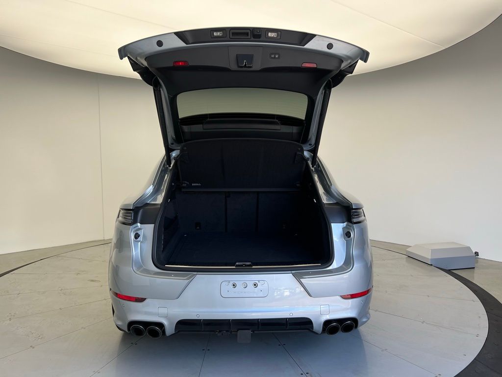 Thumbnail: 2025 Porsche  - 20