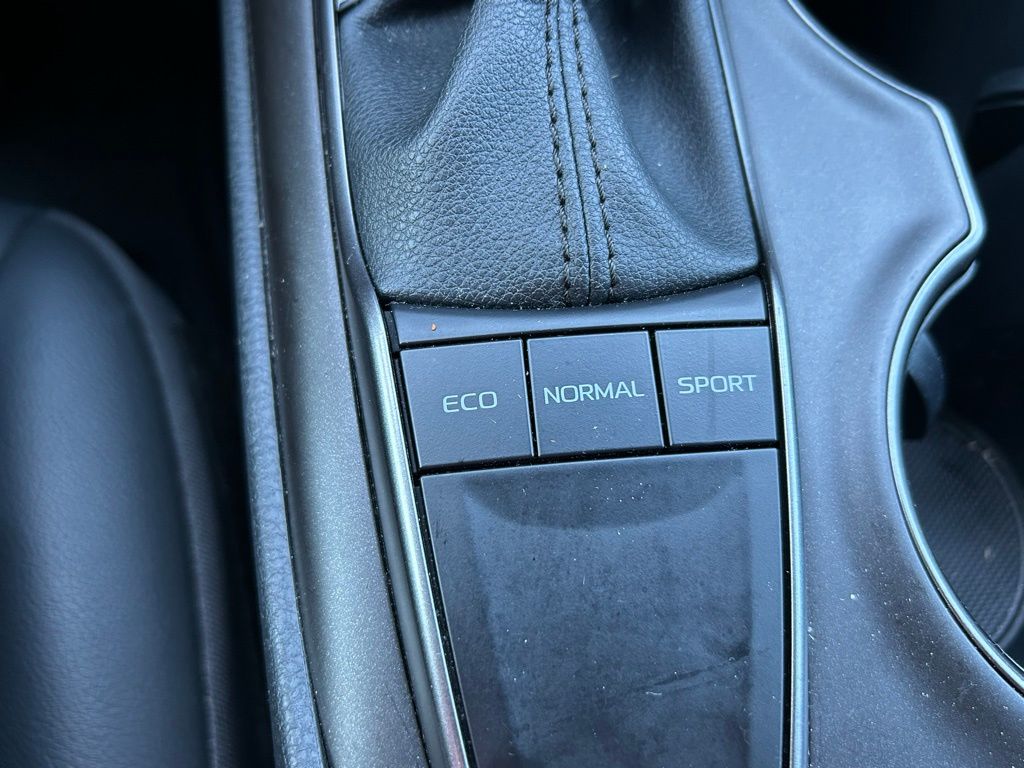 Thumbnail: 2023 Toyota Camry - 28