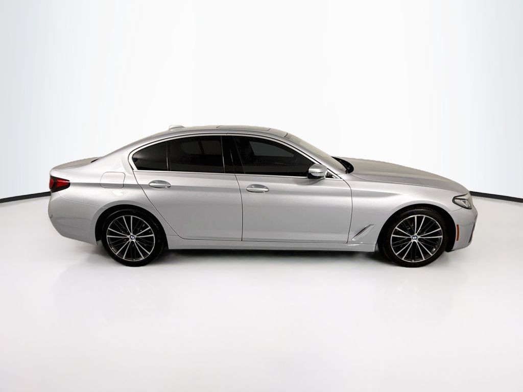 Thumbnail: 2021 BMW 5 Series - 4