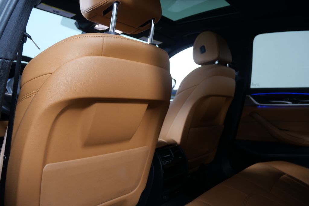 2022 BMW 5 Series 530i xDrive 16