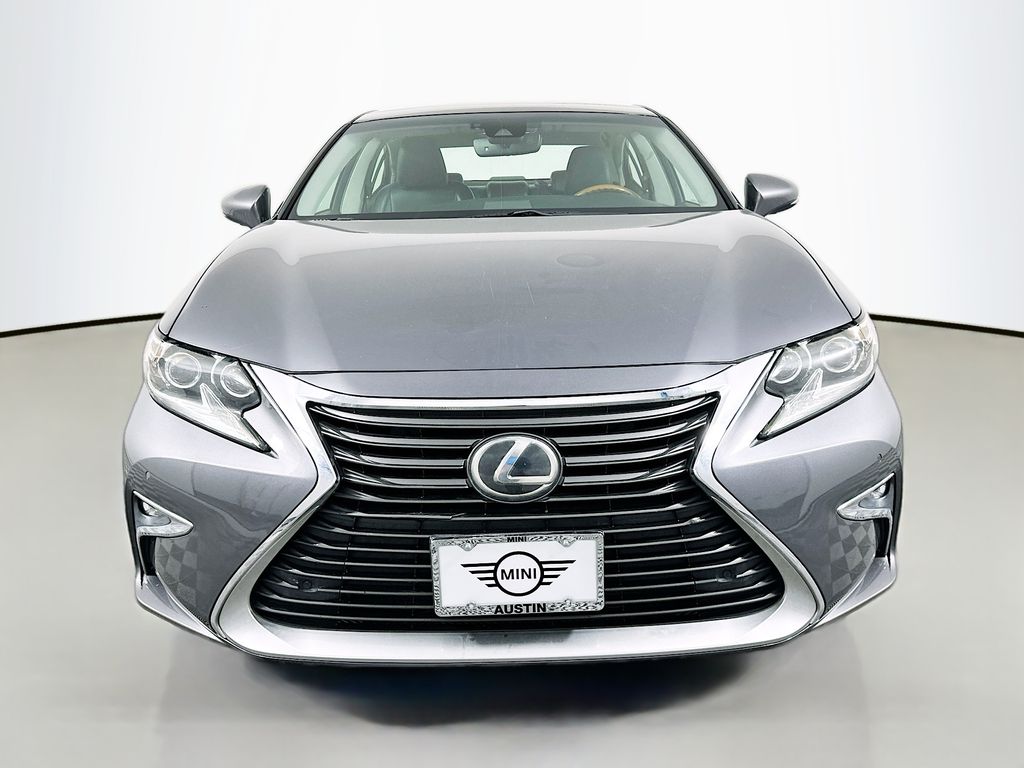 Thumbnail: 2017 Lexus ES - 2