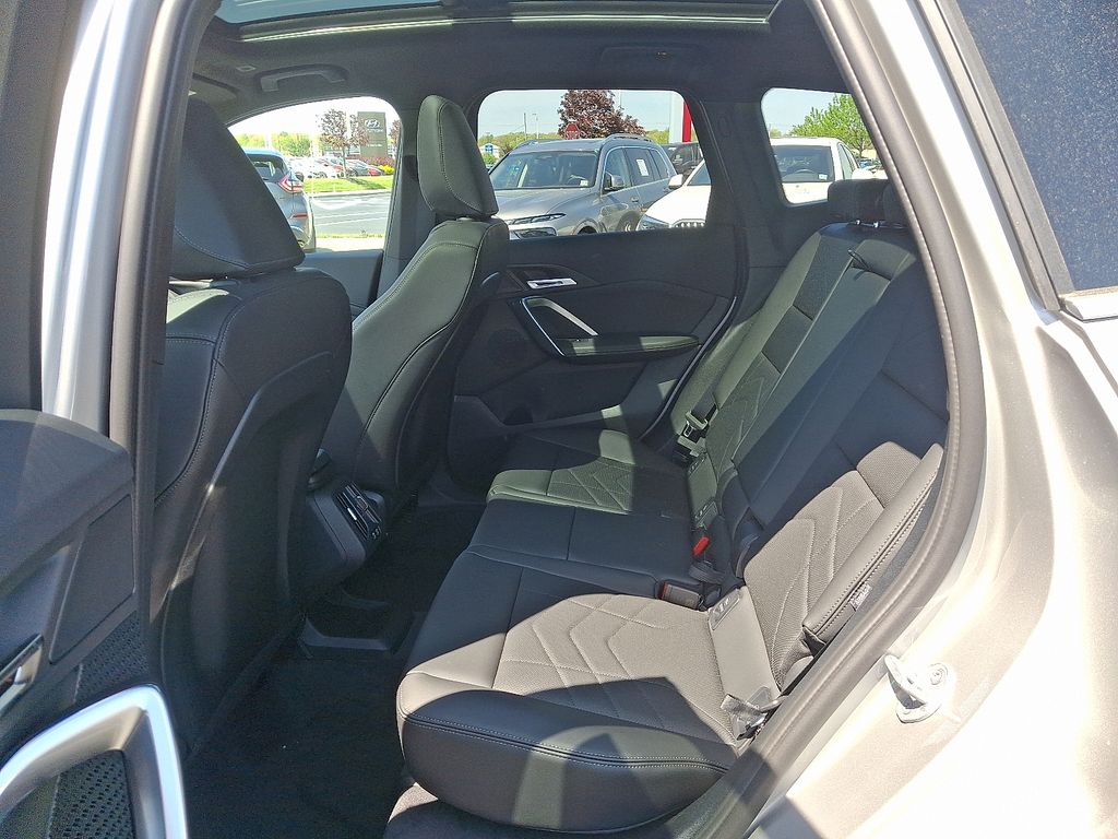 2025 BMW X1 xDrive28i 5