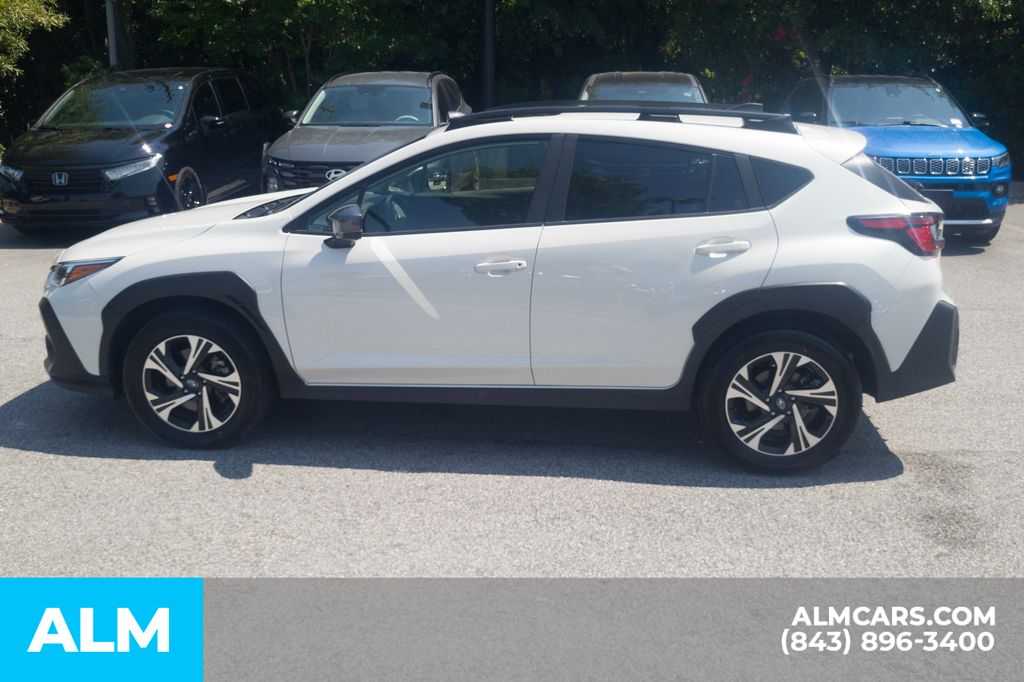 Used 2025 Crystal White Pearl Subaru Premium image 10