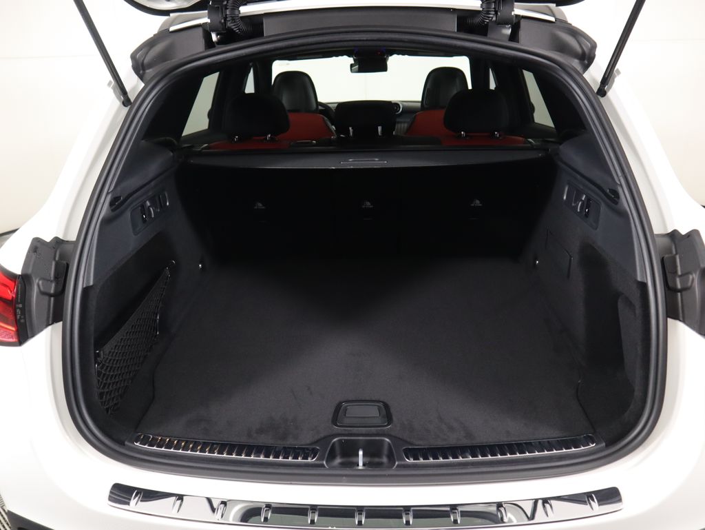 Thumbnail: 2026 Mercedes-Benz GLC - 30