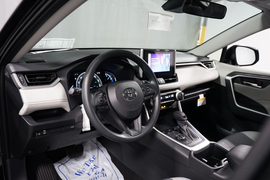 Thumbnail: 2025 Toyota RAV4 - 11