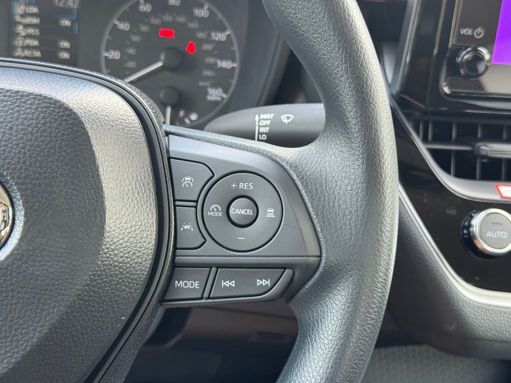 2025 Toyota Corolla LE photo 20