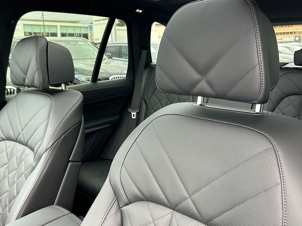 Thumbnail: 2026 BMW X5 - 14