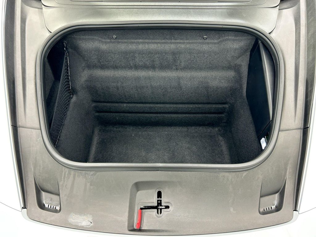 Thumbnail: 2024 Porsche 911 - 25