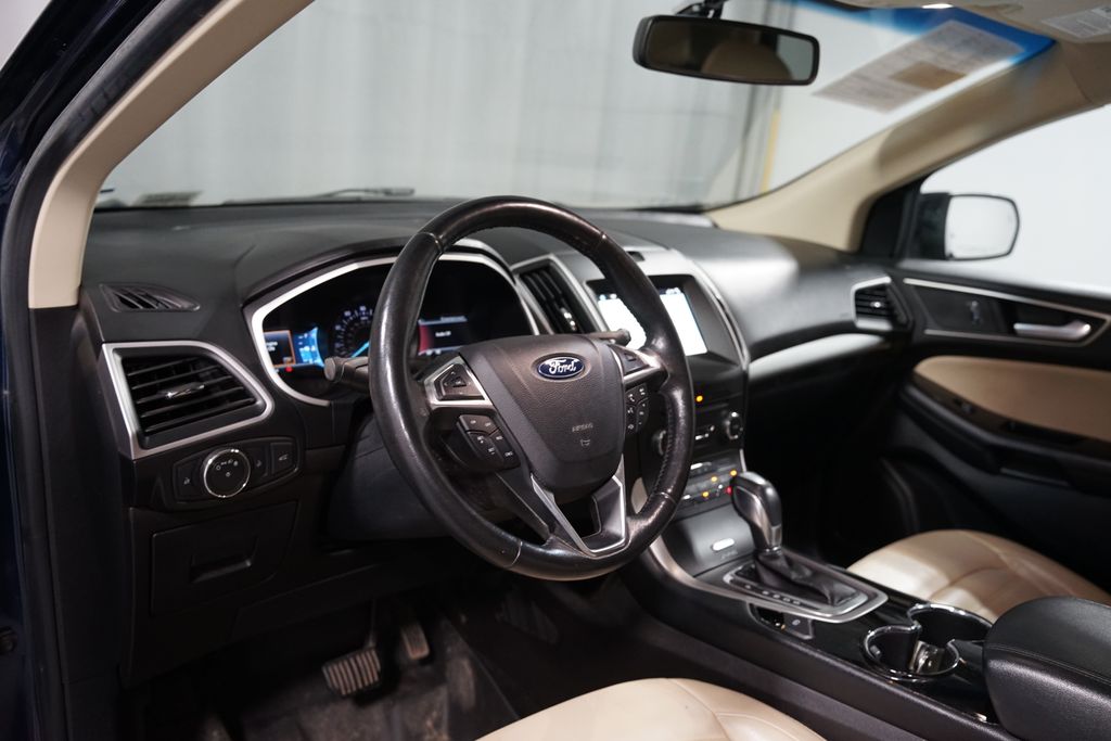Thumbnail: 2017 Ford Edge - 7