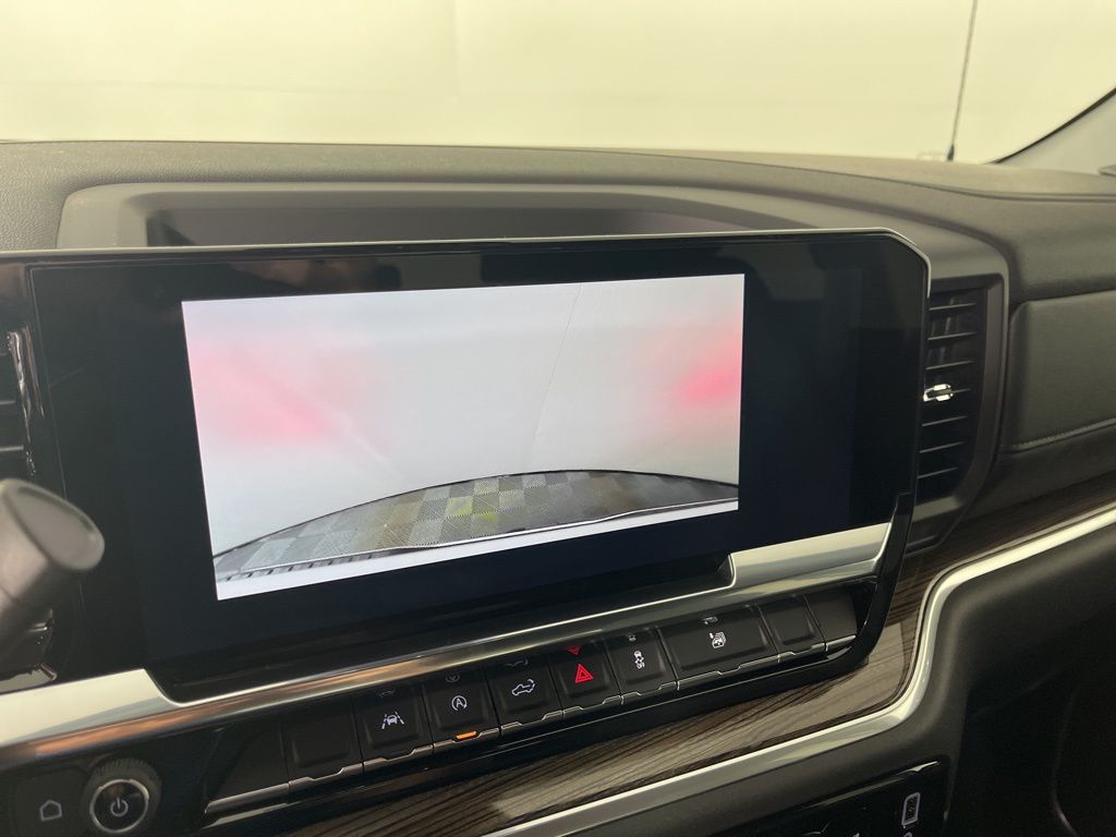 Thumbnail: 2026 Chevrolet Silverado 1500 - 27