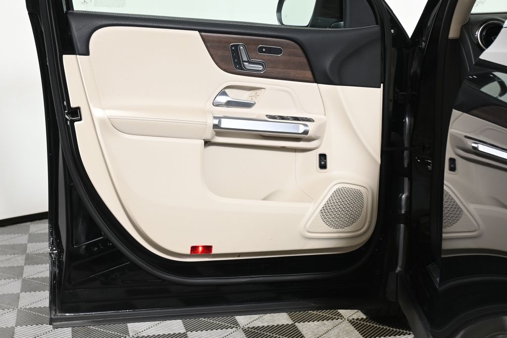 2021 Mercedes-Benz GLB 250 27