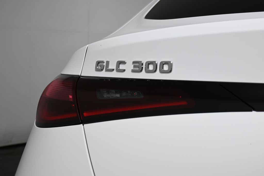 Thumbnail: 2026 Mercedes-Benz GLC - 12