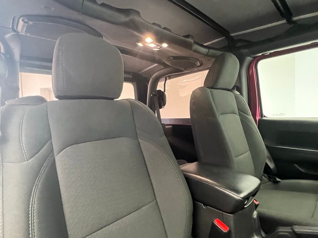Thumbnail: 2022 Jeep Wrangler - 7