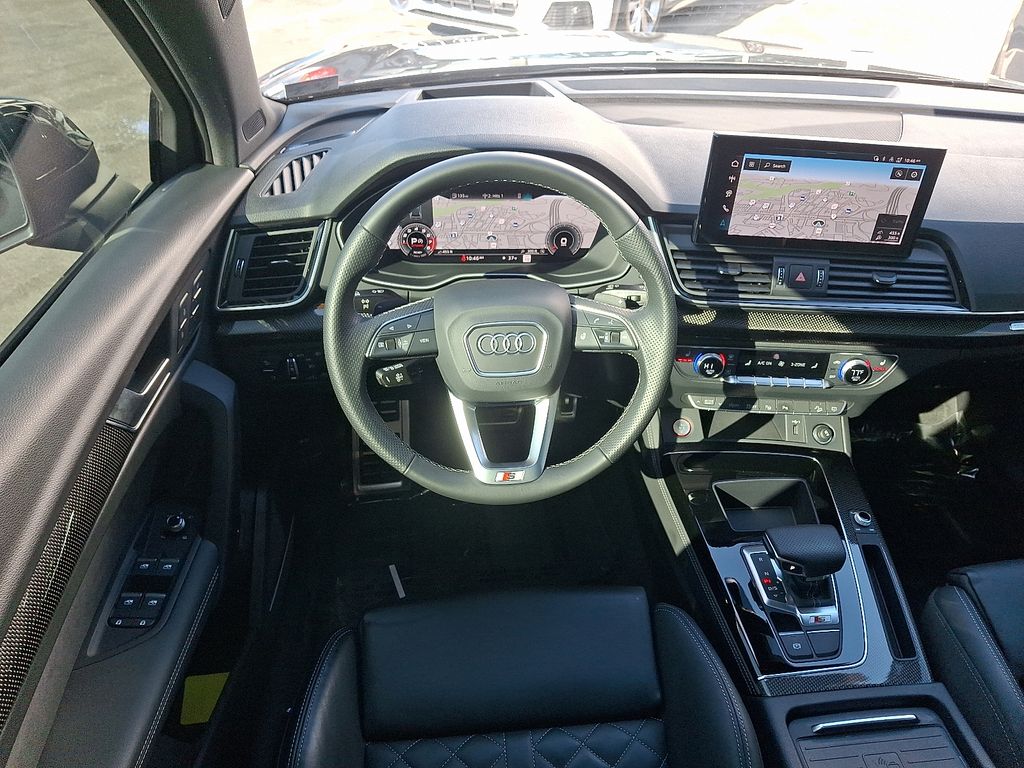 Thumbnail: 2024 Audi SQ5 - 11