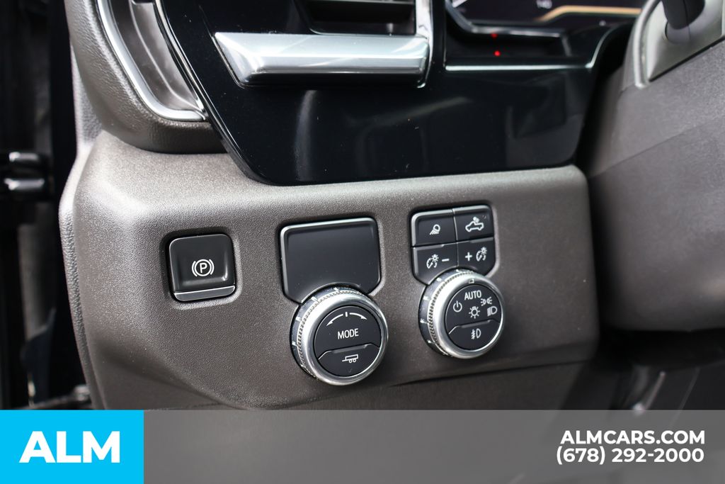 Used 2025 Black GMC SLT image 10