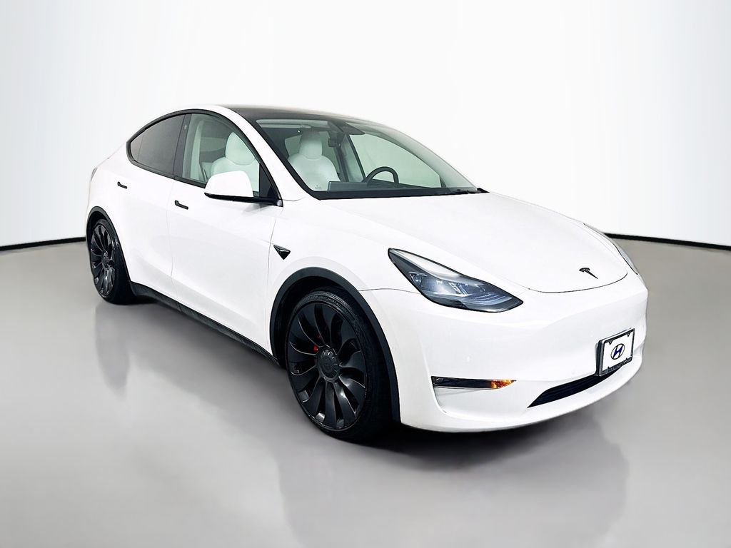 Thumbnail: 2022 Tesla Model Y - 3