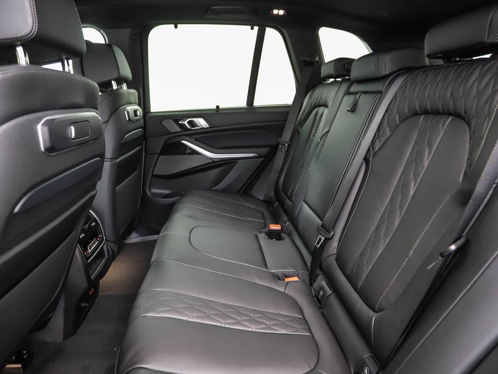 Thumbnail: 2026 BMW X5 - 21