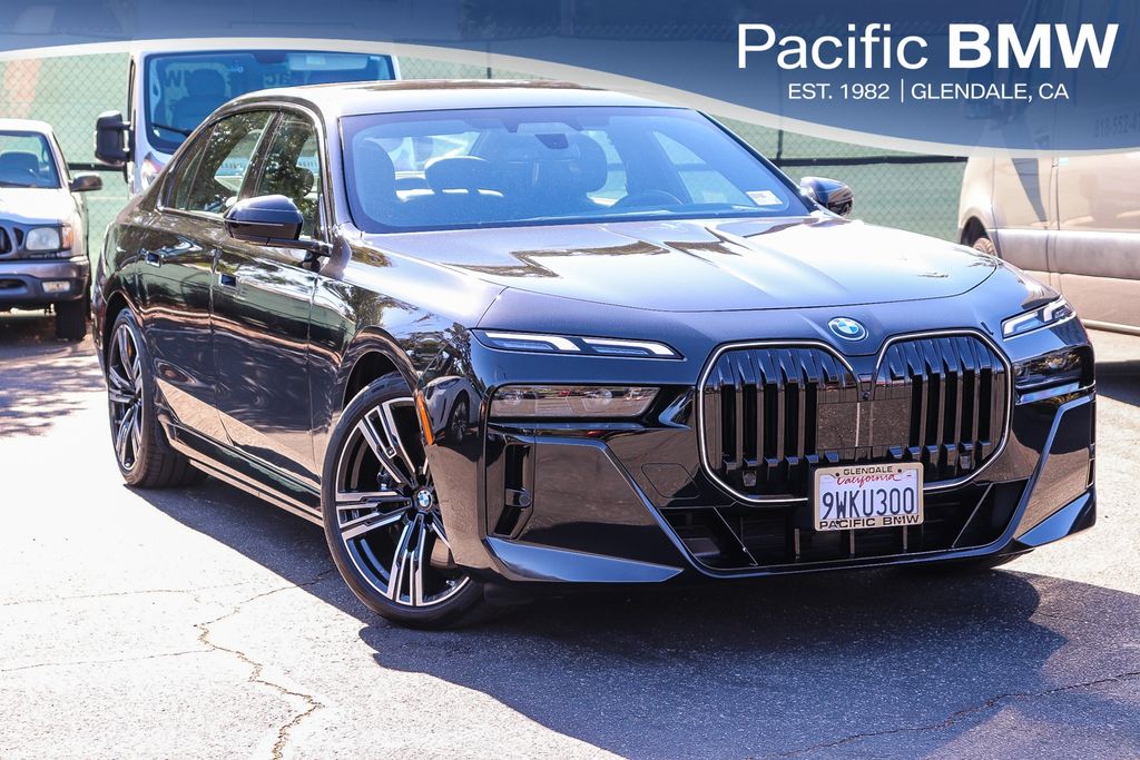 Black Sapphire Metallic 2026 BMW 7 Series Sedan All-Wheel Drive 8-Speed Automatic