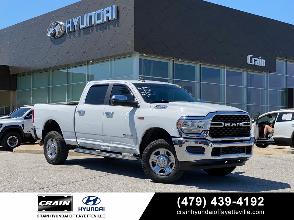 Bright White Clearcoat 2022 RAM 2500 Big Horn Crew Cab 4WD Pickup Truck Four-Wheel Drive 8-Speed Automatic