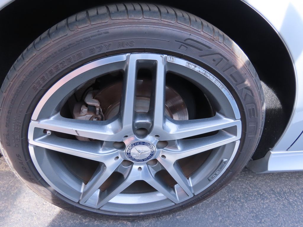 Thumbnail: 2015 Mercedes-Benz E-Class - 8