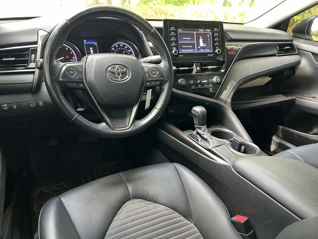 2021 Toyota Camry SE 12