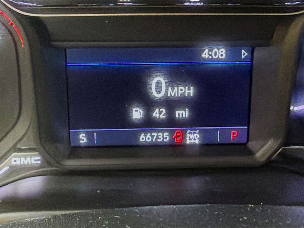 Used 2019 Silver GMC SLE image 26