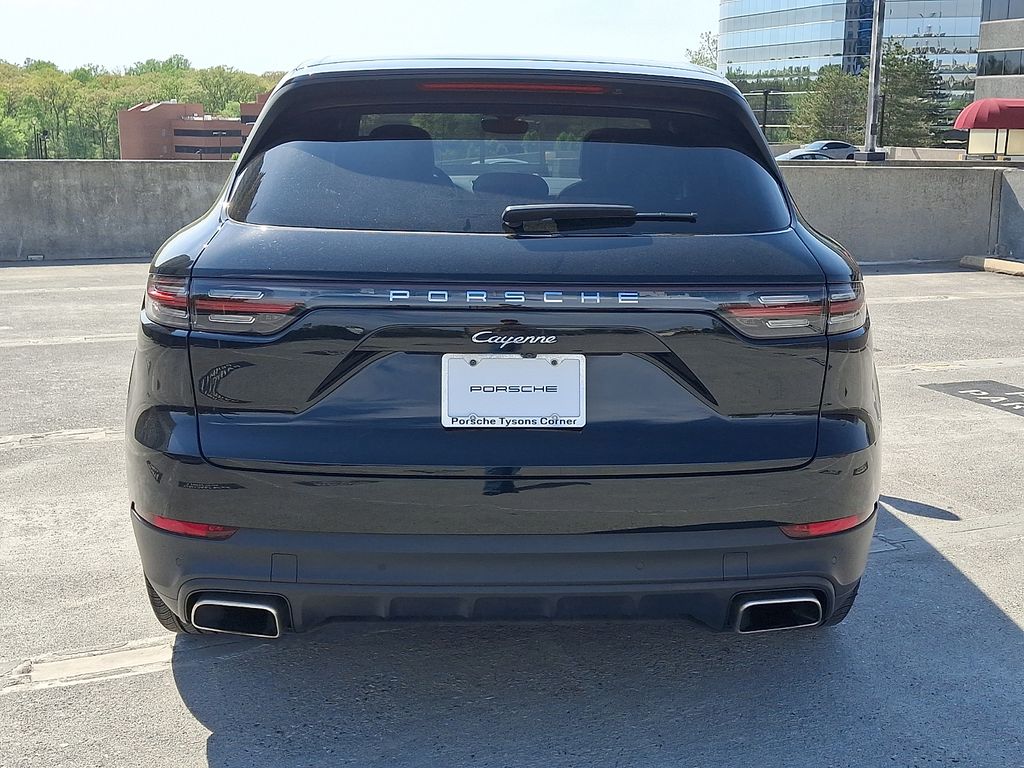 Thumbnail: 2023 Porsche Cayenne - 9
