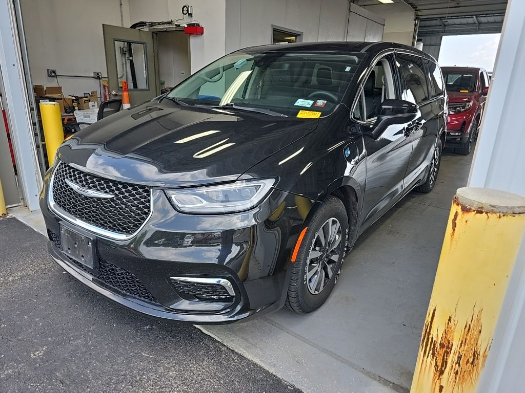 View vehicle photo 2