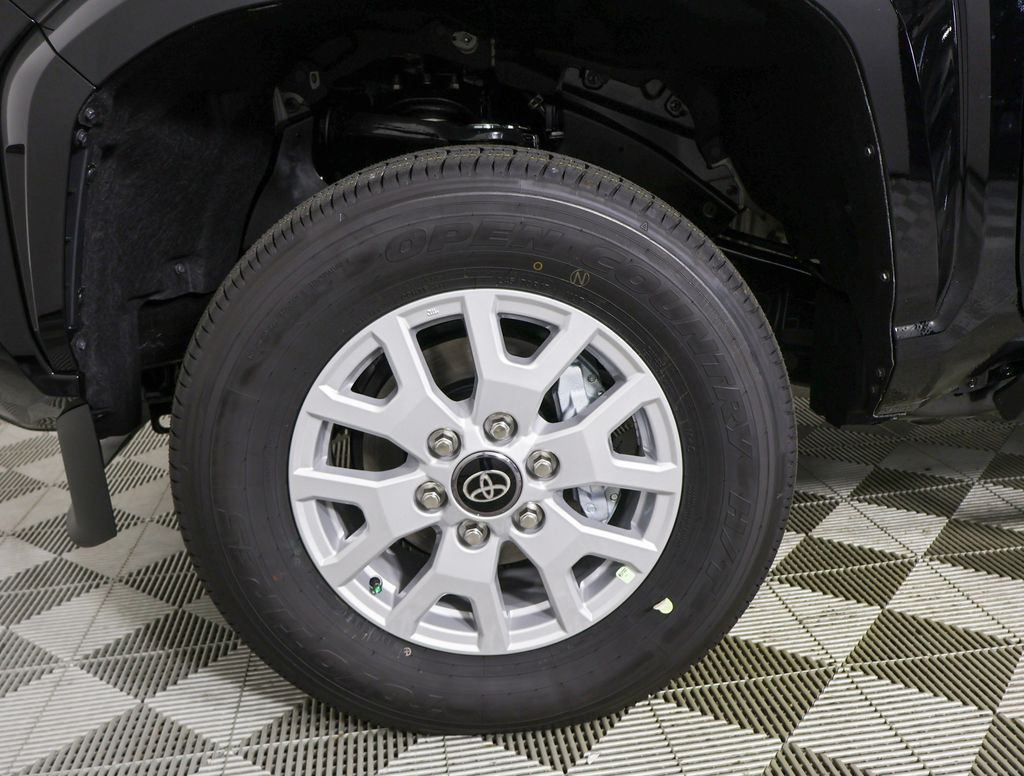 2025 Toyota Tacoma SR5 Double Cab photo 5