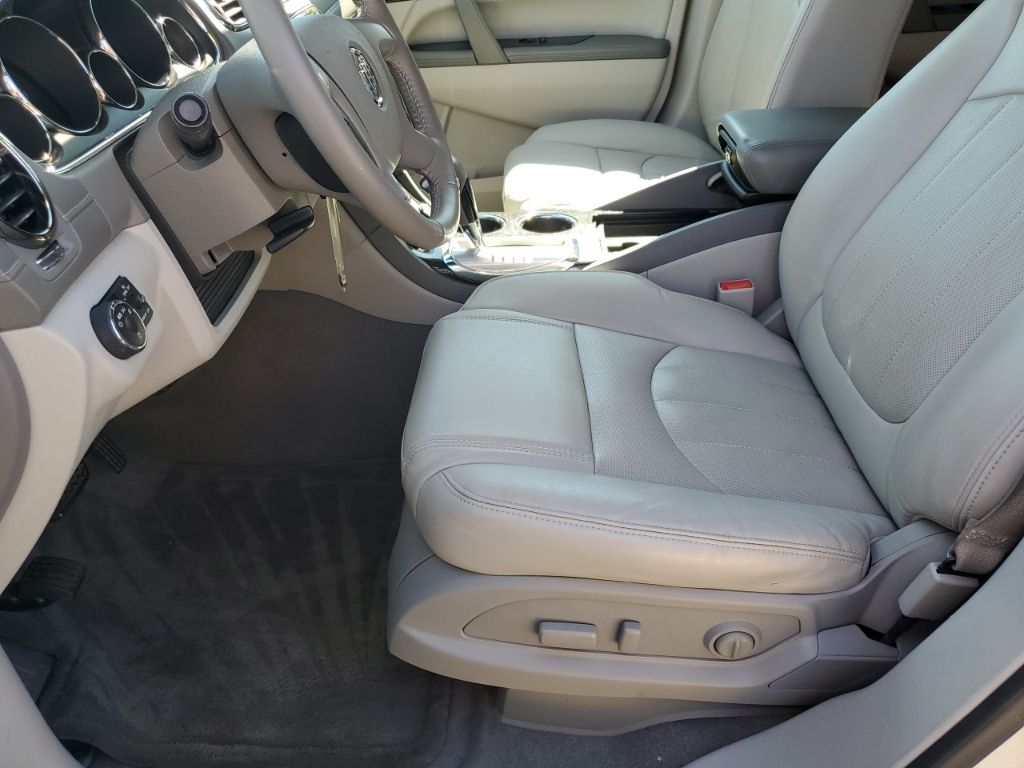 Used Car 2017 Buick Enclave  Leather Group For Sale Under $25,000 In Austin, Texas