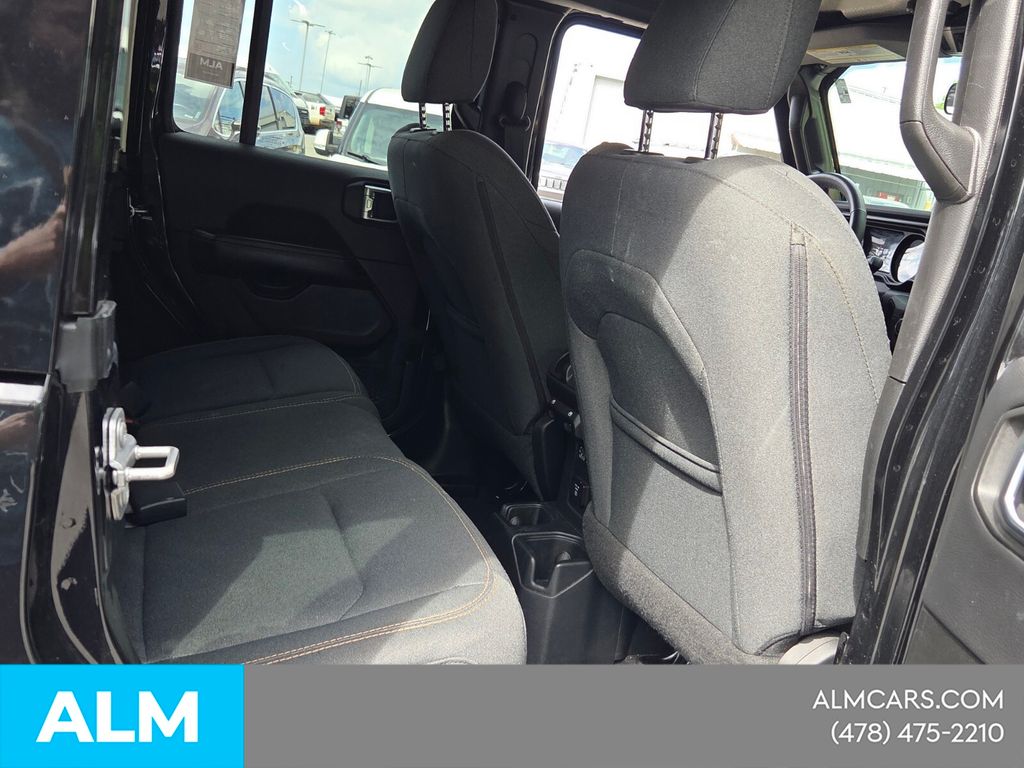 Used 2025 Black Jeep Sahara image 17