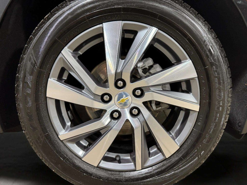 Used 2022 Mosaic Black Metallic Chevrolet Premier image 33