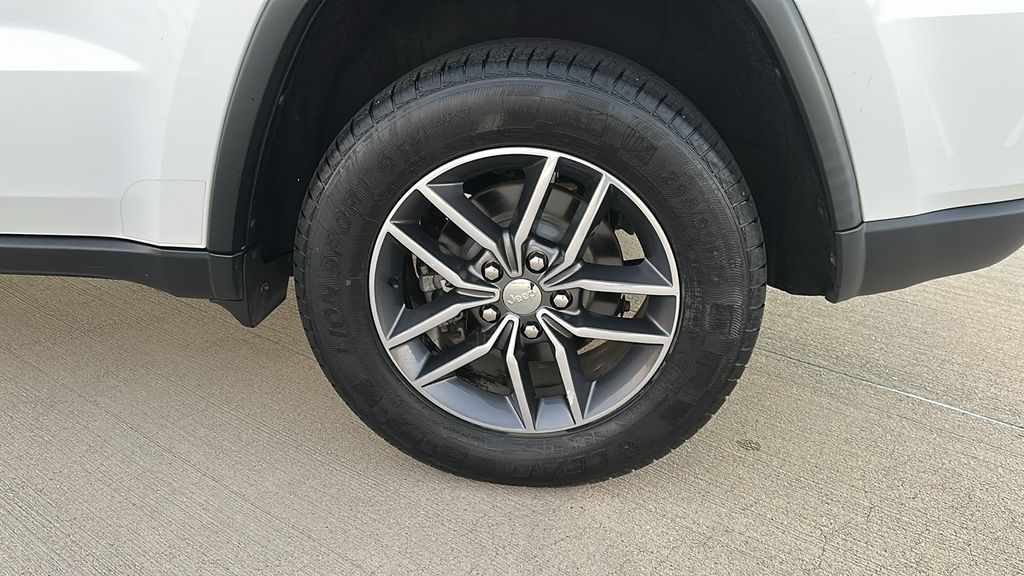 2018 Jeep Grand Cherokee Limited White at Shottenkirk Kia Fort Bend