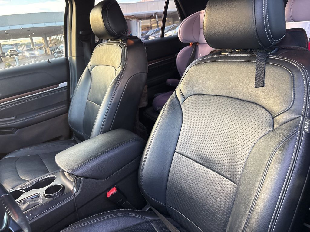 Thumbnail: 2017 Ford Explorer - 6