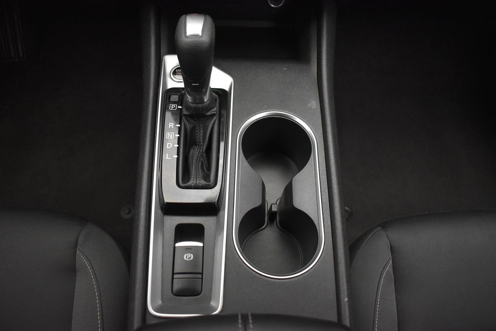 2022 Nissan Altima SV 31