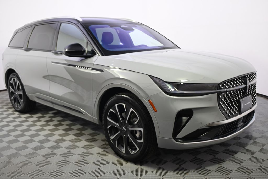 New 2026 Gray Lincoln Reserve image 8