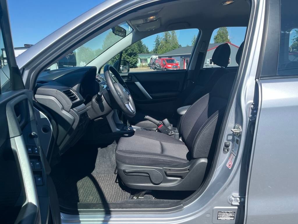 2018 Ice Silver Metallic Subaru Forester 2.5i AWD SUV