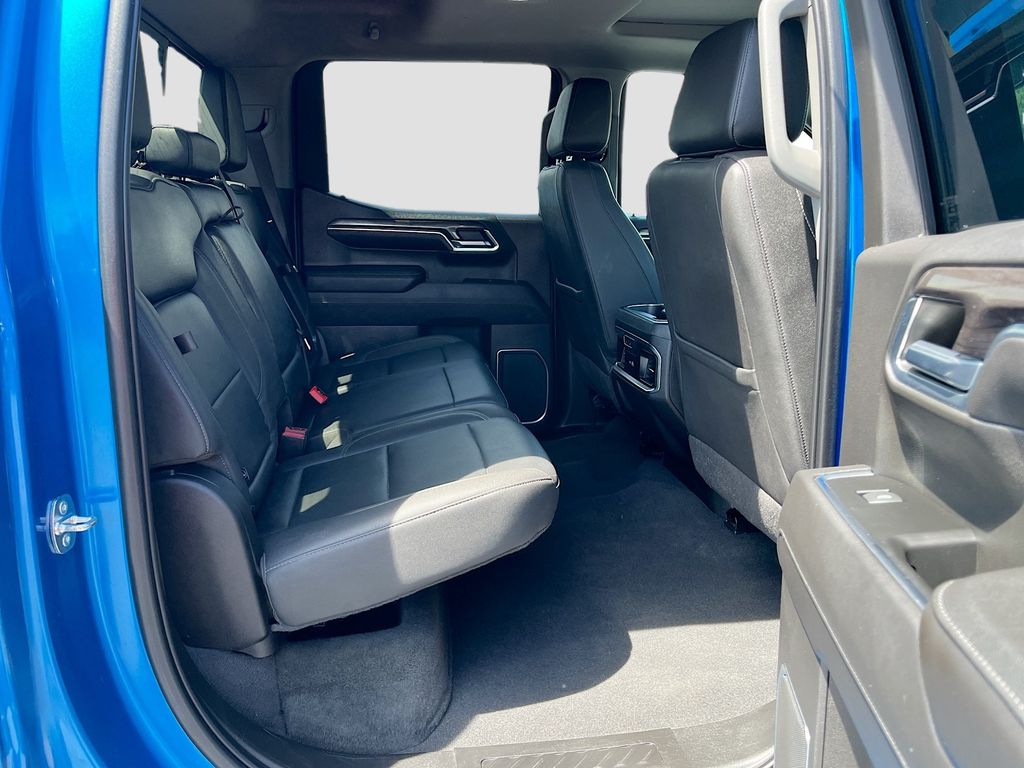 Used 2022 Blue Chevrolet LTZ image 29