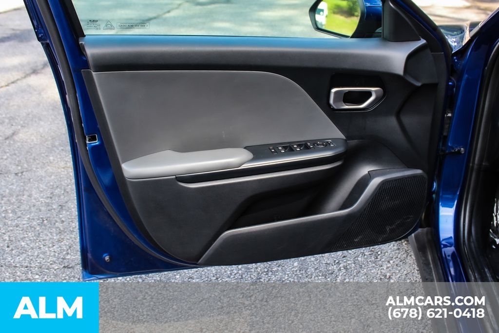 Used 2025 Blue Kia LXS image 37