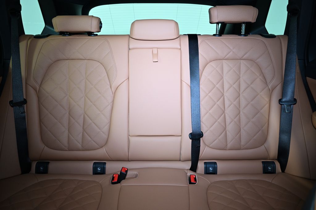 Thumbnail: 2026 BMW X5 - 25