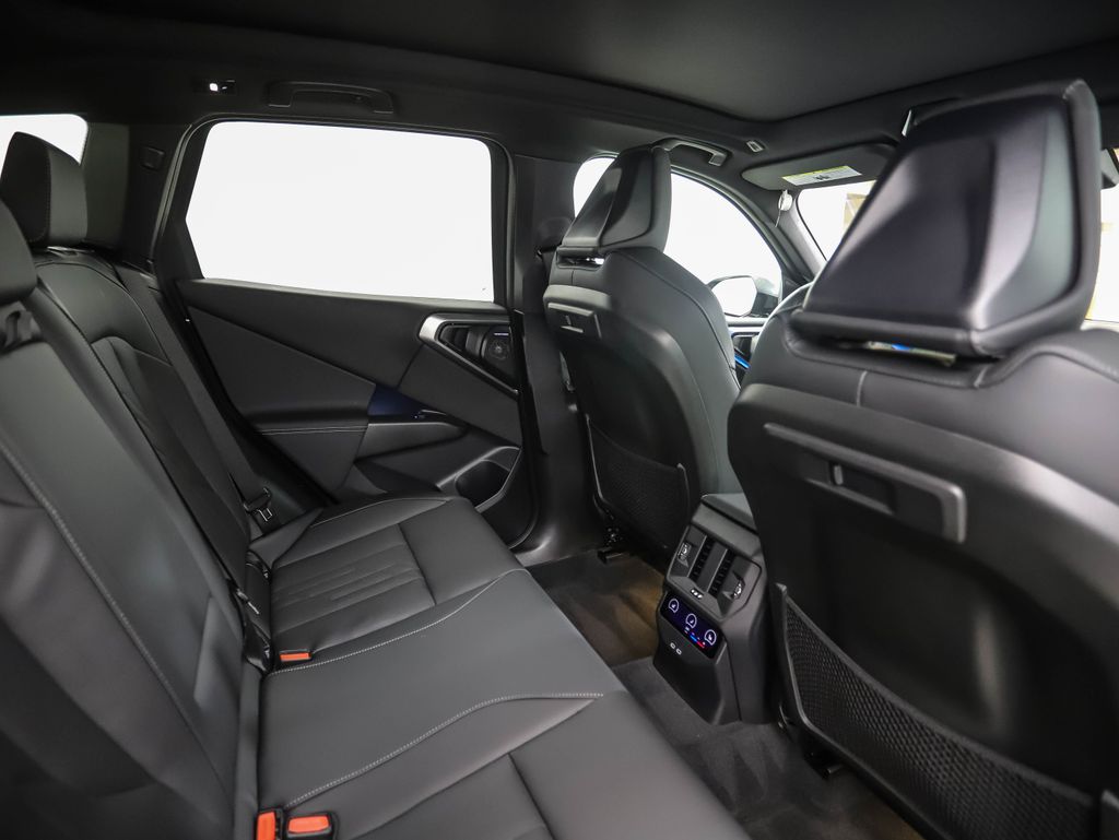 Thumbnail: 2025 BMW X3 - 25