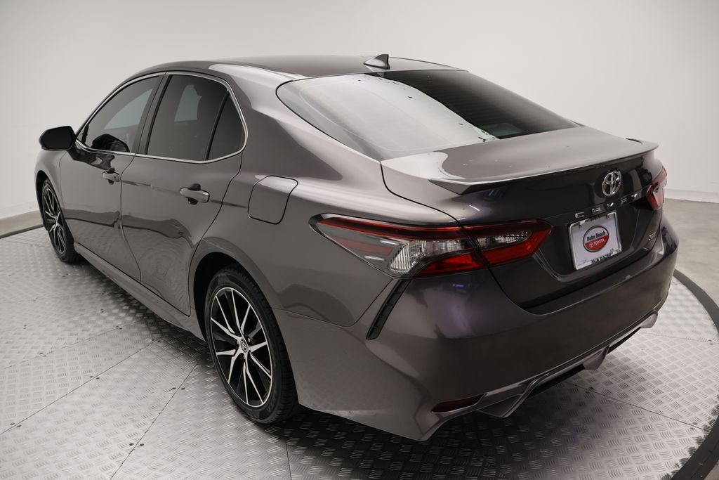 Thumbnail: 2023 Toyota Camry - 11