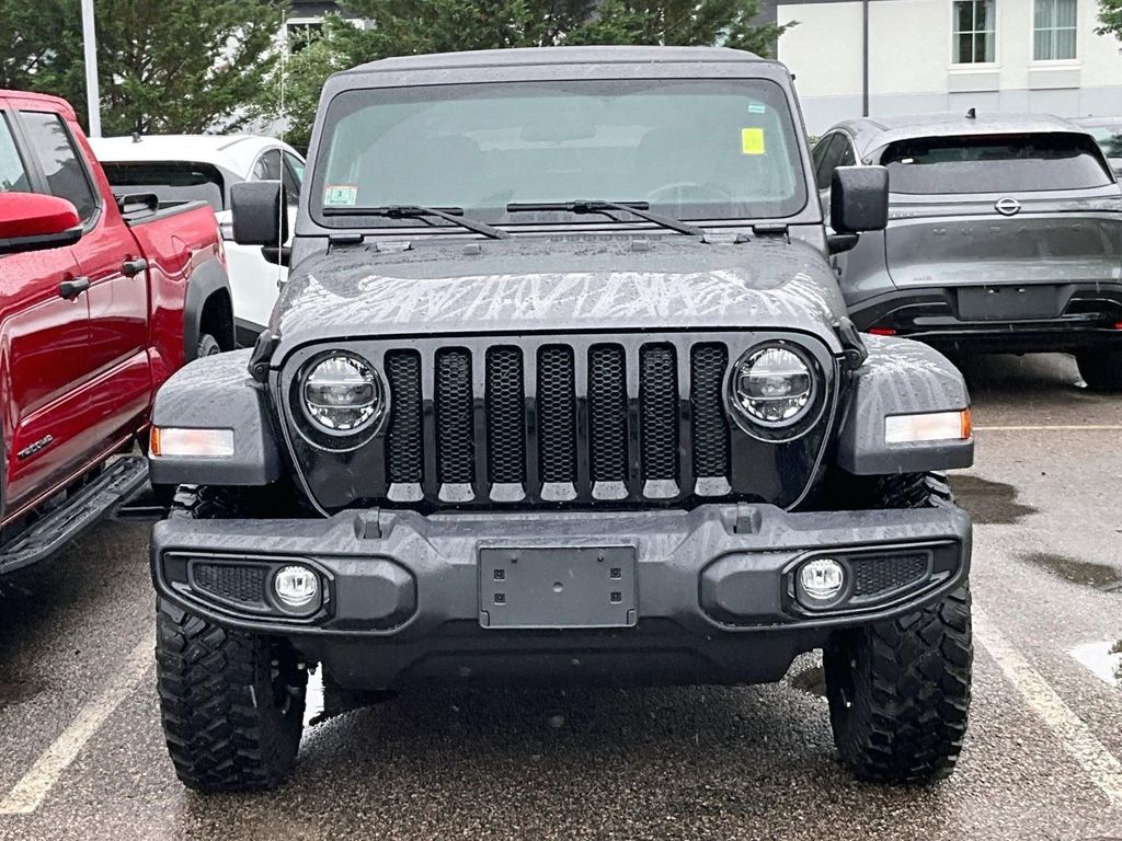 2021 Jeep Wrangler — photo 2