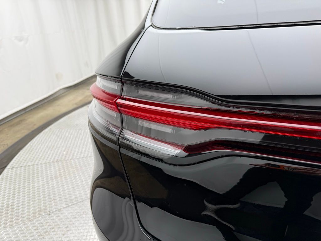 Thumbnail: 2025 Porsche Macan - 14