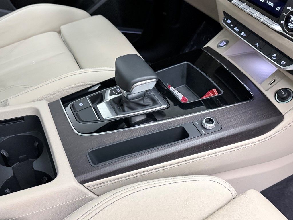 Thumbnail: 2022 Audi Q5 - 19