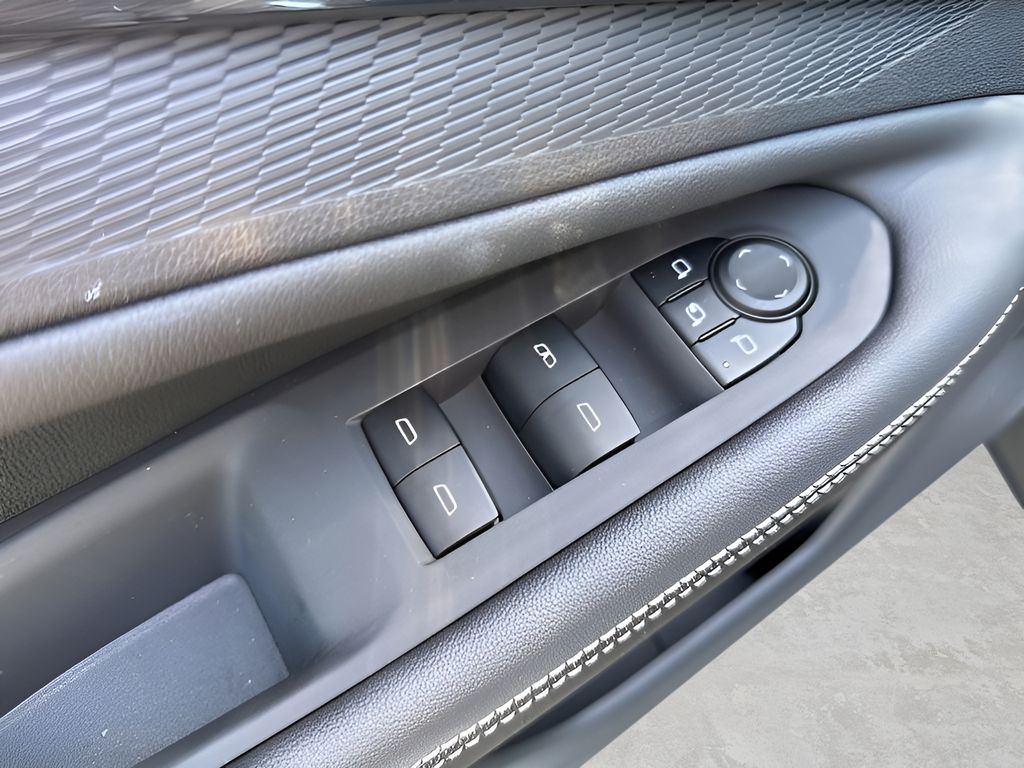 2025 Chevrolet Blazer EV LT - Photo 20