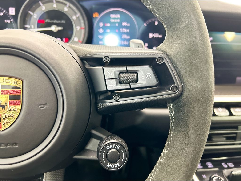 Thumbnail: 2024 Porsche 911 - 15